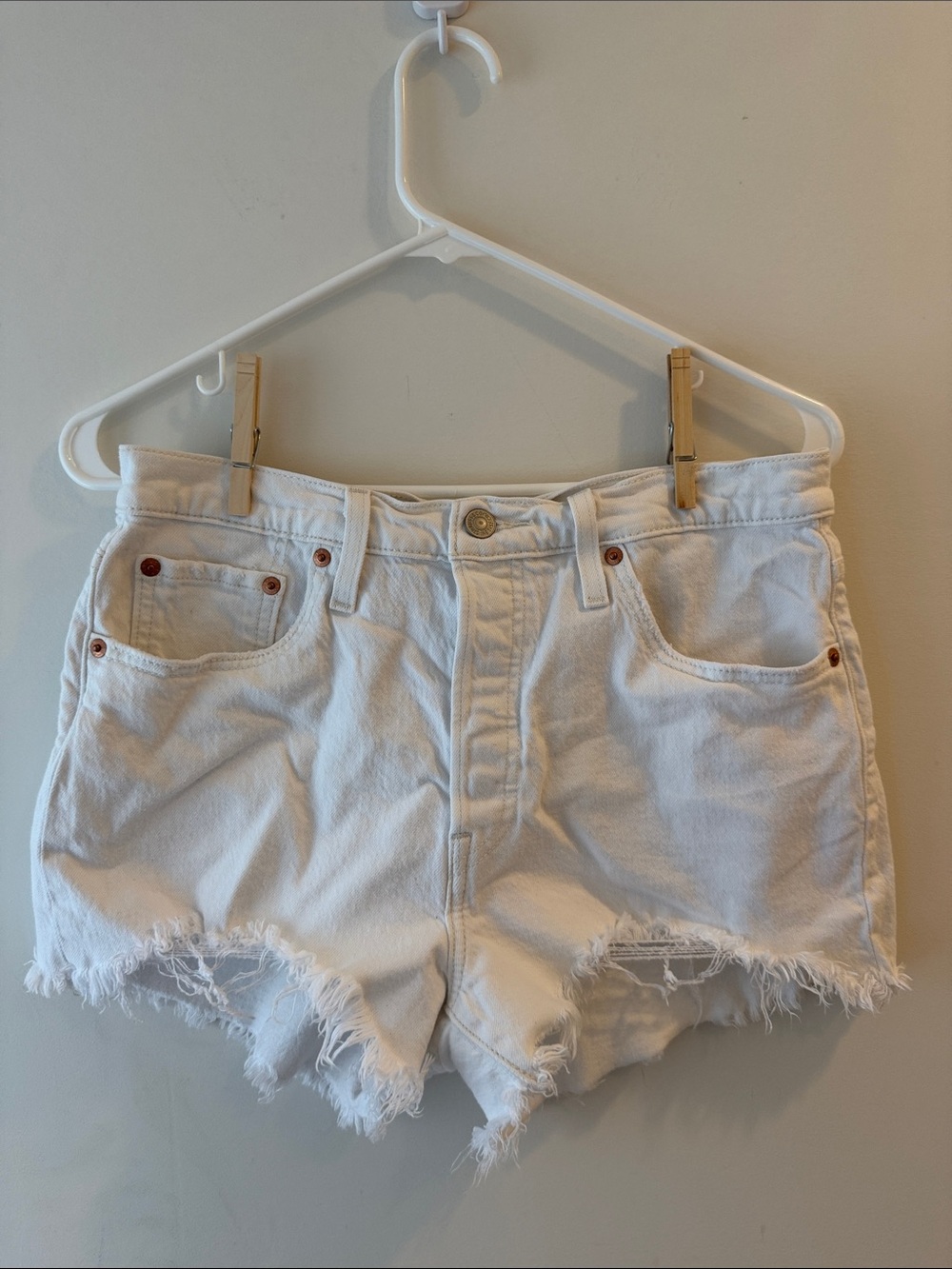 Levi's White Frayed Hem Denim Cutoff Shorts